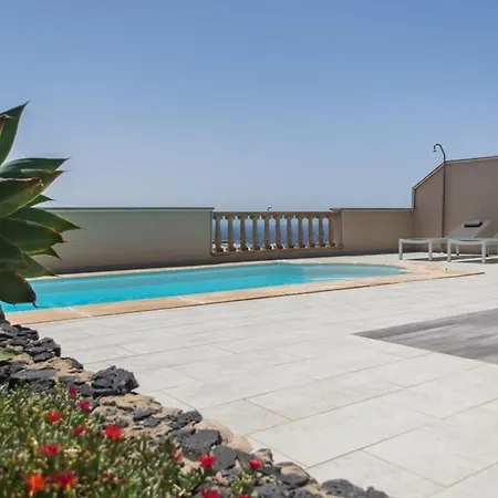 Senorio Del Castillo - Private Heated Pool וילה